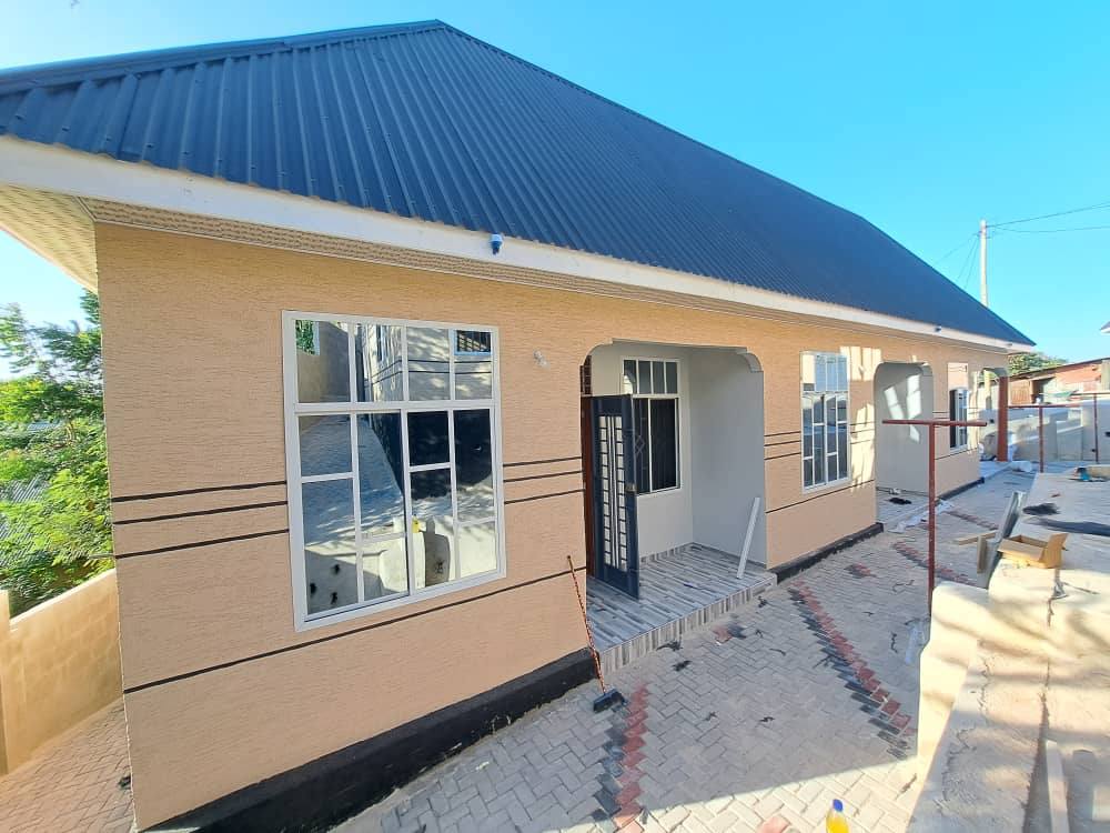 APARTMENT MPYAA! ZINAPANGISHWA ZIPO 3 NDANI YA FENCE MOJA