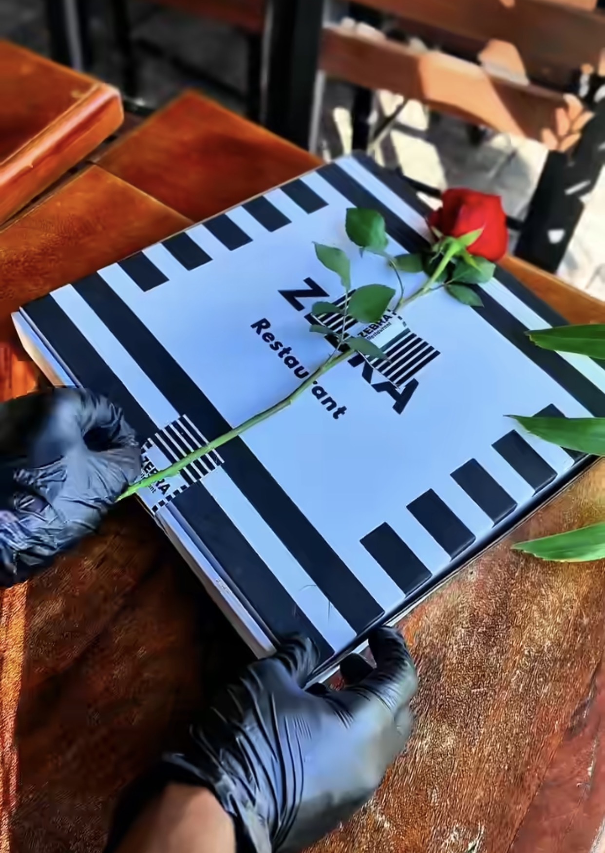 ZEBRA AMAIZING FOOD..