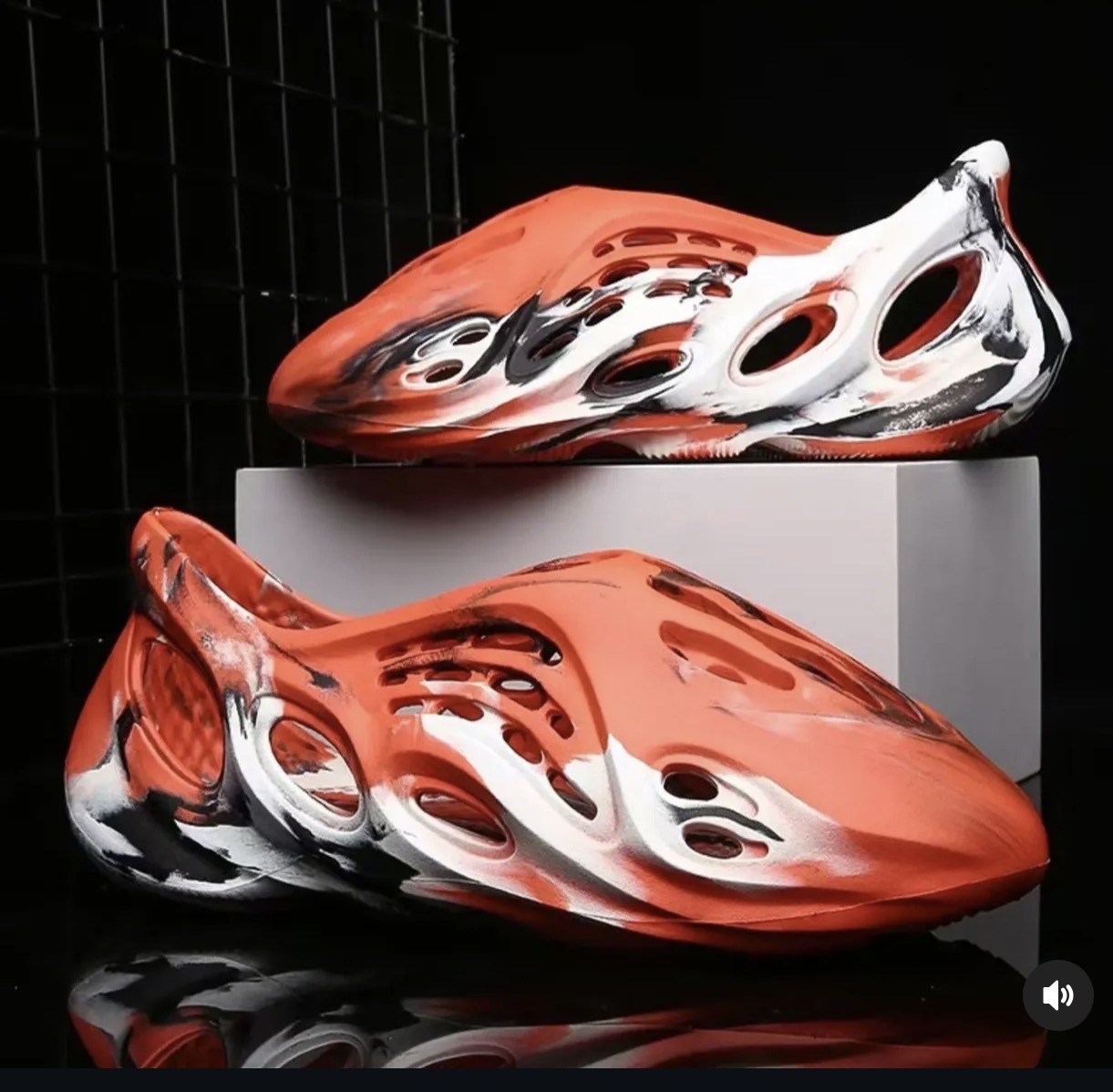 YEEZ SLIDE FORMUNEER