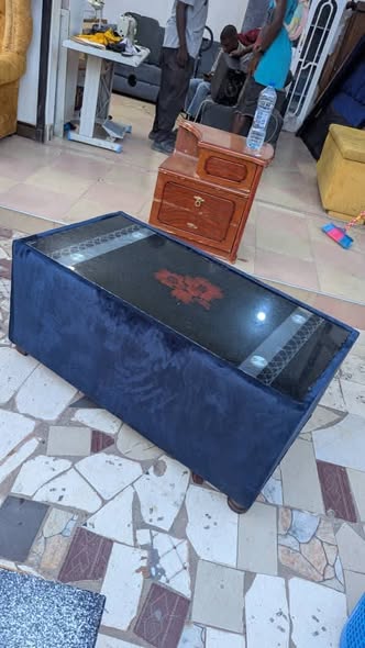 Nauza Coffee table nzuri sana