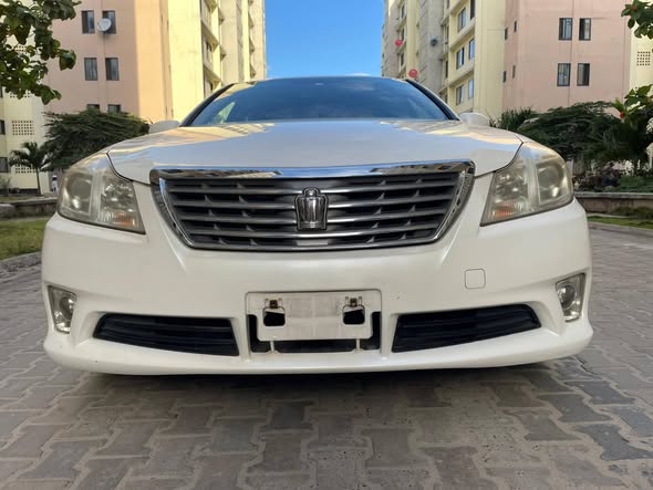 TOYOTA CROWN ROYAL – NEW MODEL! 🔥