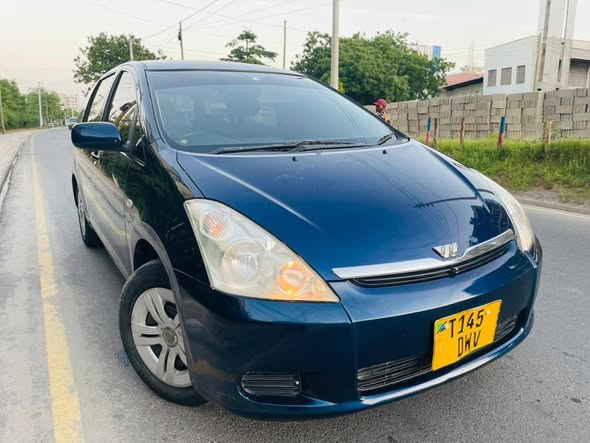 ✨ TOYOTA WISH – SUPER CLEAN