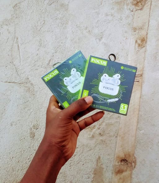 Headphones Mpya & Ear pods Mpya Zenye Kamba