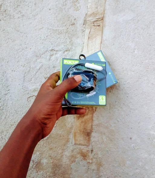 Headphones Mpya & Ear pods Mpya Zenye Kamba