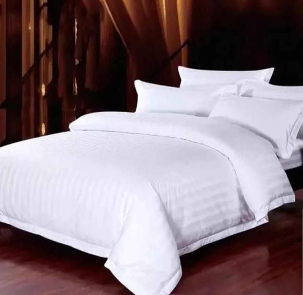 Duvet Set Nyeupe Ina Shuka 1 Foronya 2 Size 7/6