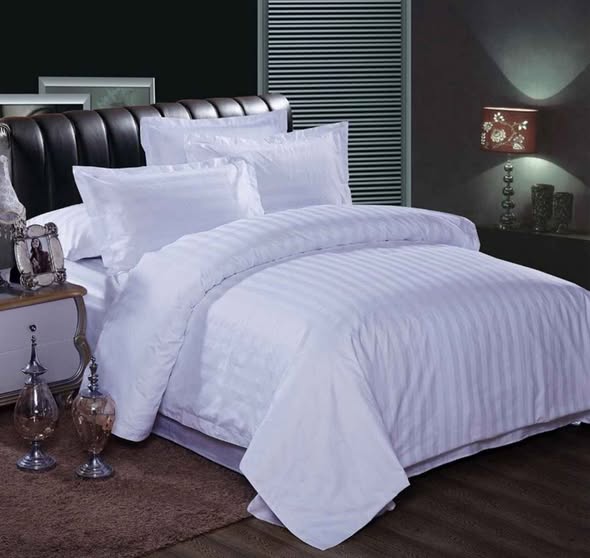 Duvet Set Nyeupe Ina Shuka 1 Foronya 2 Size 7/6