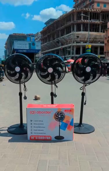 Aboarder Feni Bei Kitonga