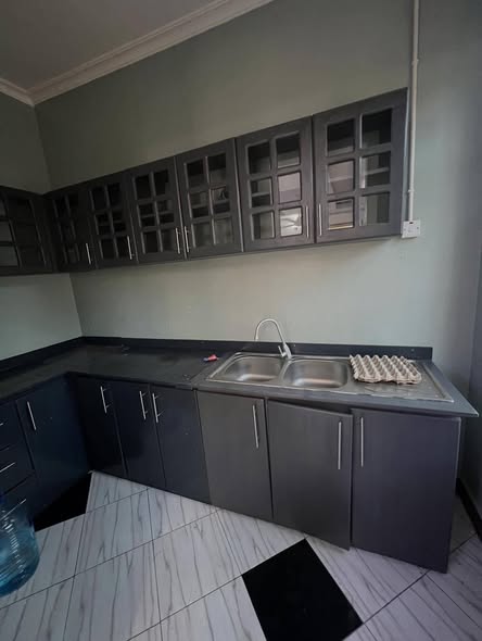 Standalone Apartment, Nyumba inayojitegemea yenyewe ndani ya fence