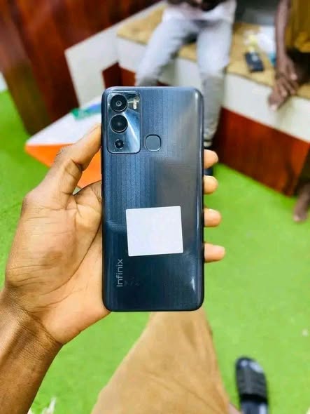 Infinix hot 12 GB 64 !