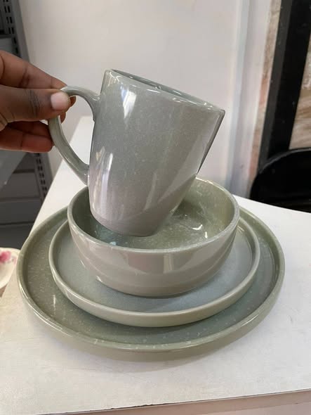 Vyombo jumla na reja reja