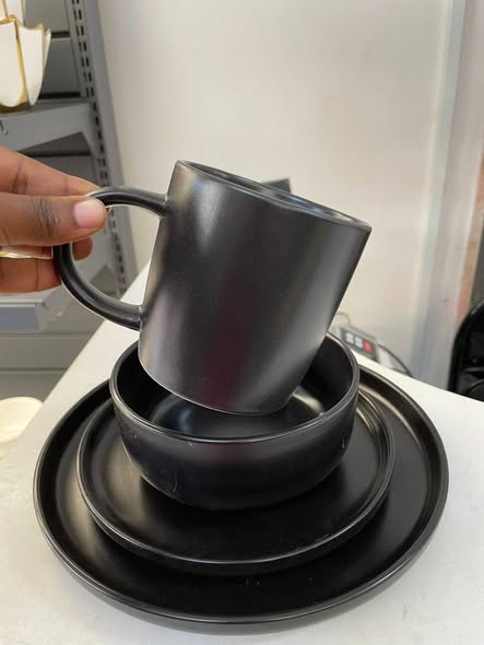 Vyombo jumla na reja reja