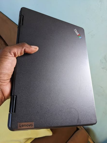 Lenovo Thinkpad 100e Touch Screen na ina Pen