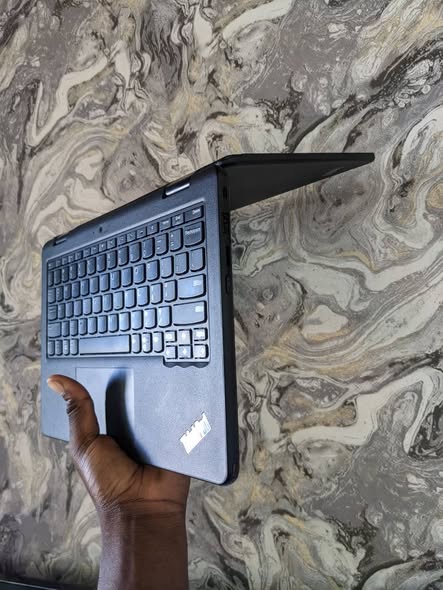 Lenovo Thinkpad 100e Touch Screen na ina Pen