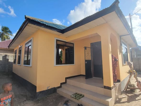 Nyumba inauzwa Vyumba vi4 vya kulala