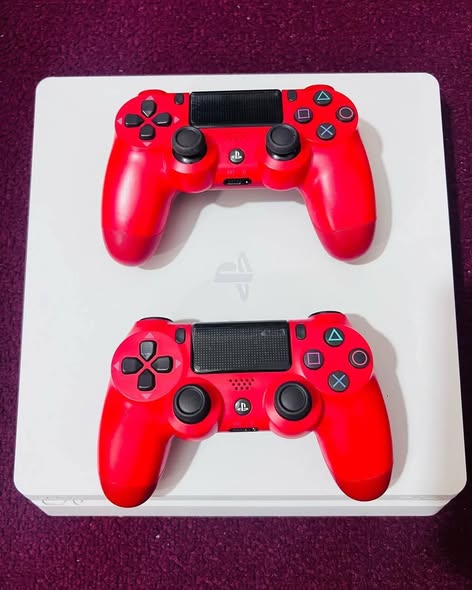 🕹️ PS4 SLIM (USED UK – LIKE NEW)