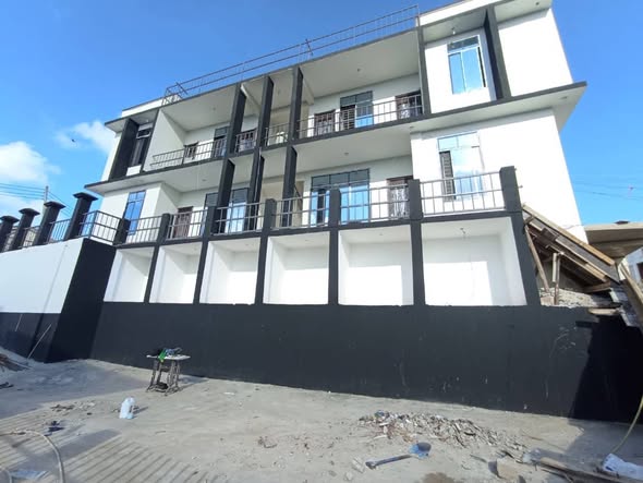 APARTMENT NZURI YA KISASA INAPANGISHWA KIMARA COMPOUND MOJA NI YA FENCE MOJA