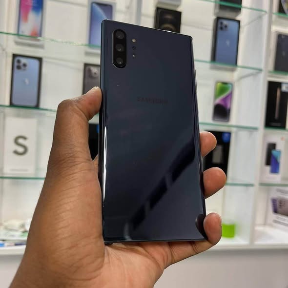 SAMSUNG NOTE 10+ GB 256 RAM 8