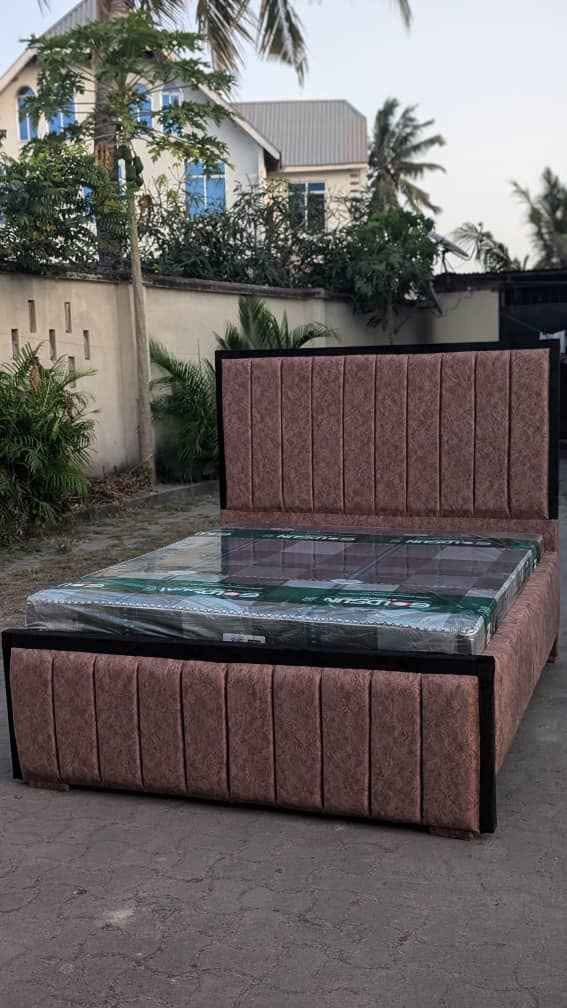 KITANDA BEDSOFA MPYA 5X6