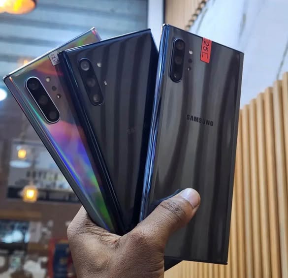 SAMSUNG NOTE 10+ GB 256 RAM 8