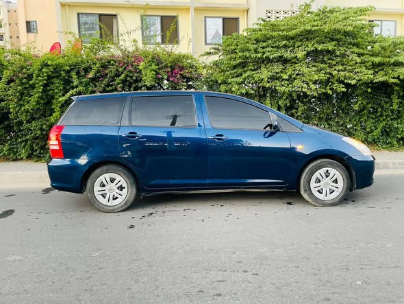 ✨ TOYOTA WISH – SUPER CLEAN