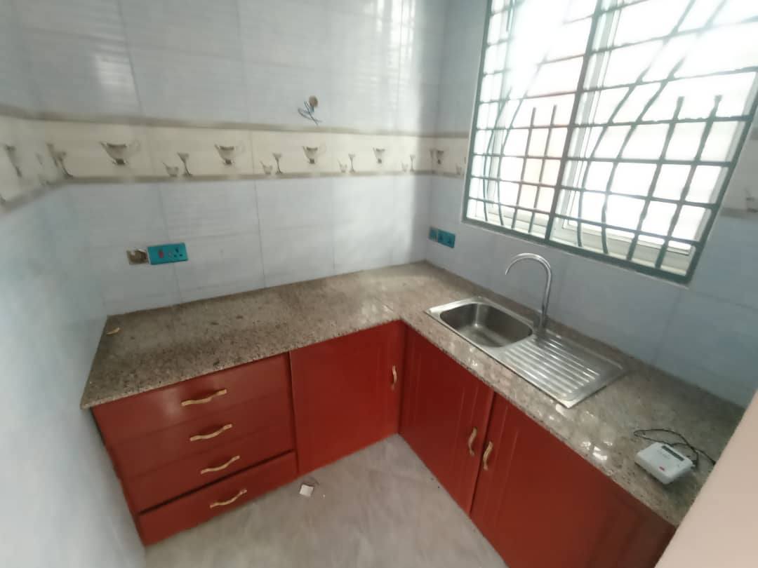 APARTMENT NZURI YA KISASA INAPANGISHWA KIMARA COMPOUND MOJA NI YA FENCE MOJA