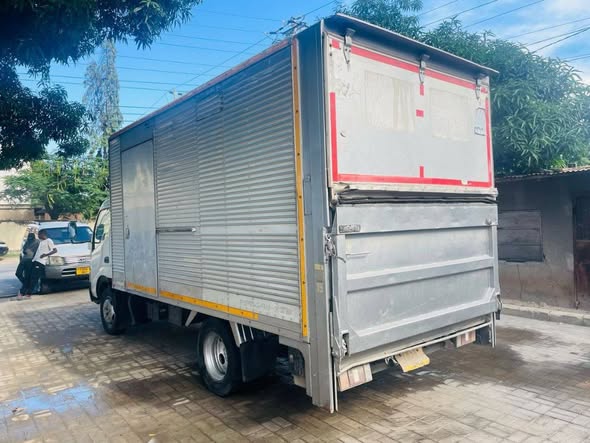 🚛 TOYOTA DYNA 2006 – DIESEL 3.5 TONS