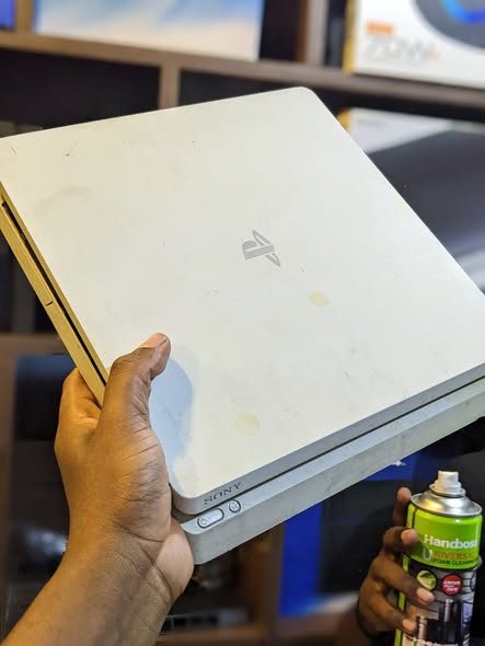 Playstation 4 Slim Mpya!