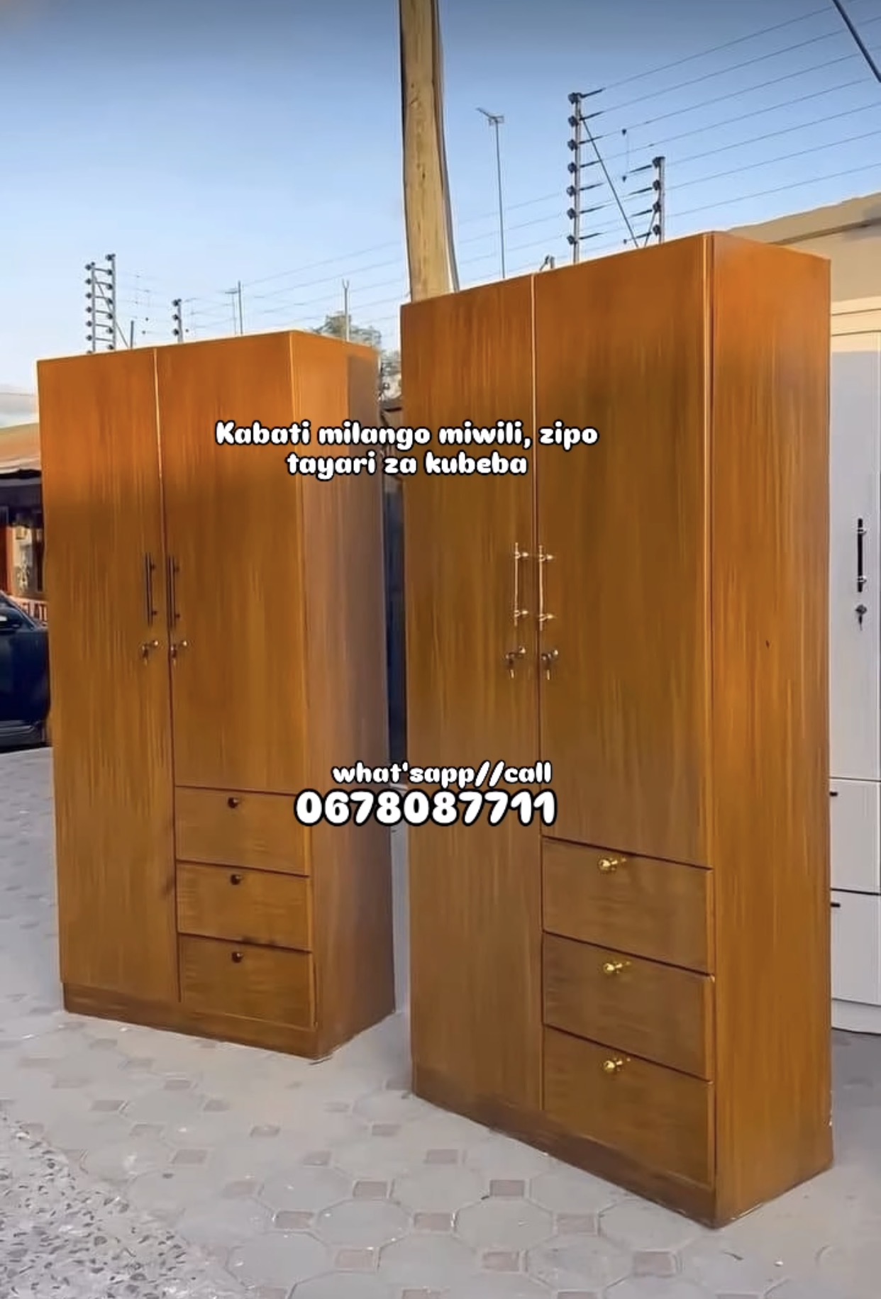 Kabati milango miwili ,safi sana.