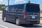 TOYOTA HIACE QUANTARM