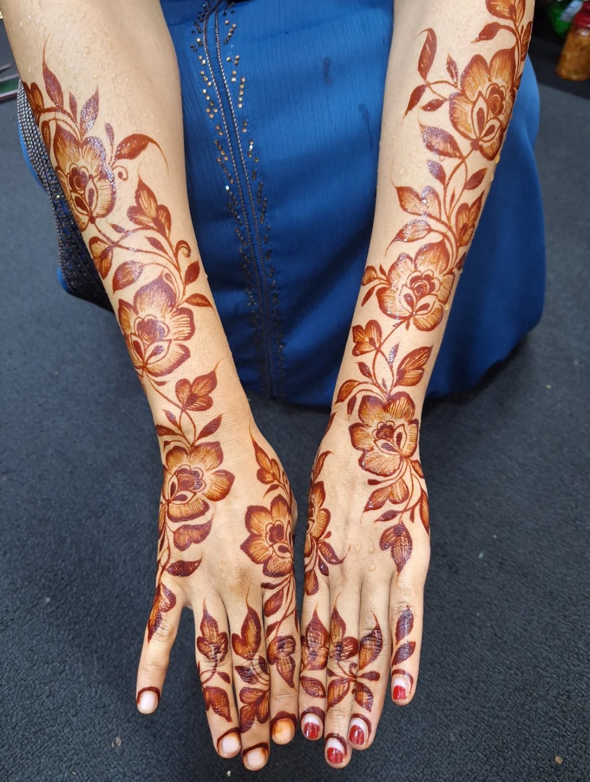 Karibun Kuchora Maua ya Henna na Piko Design Zote