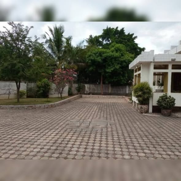 2 Storey, 4 Bedroom Mansion for Sale!!