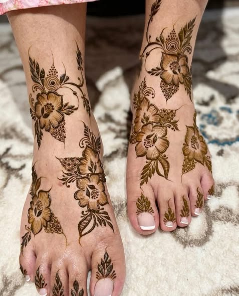 Karibun Kuchora Maua ya Henna na Piko Design Zote