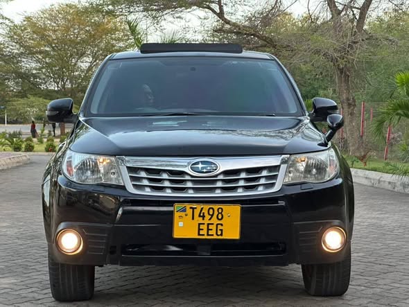 SUBARU FORESTER OPEN ROOF QALI SANA!