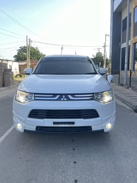 MITSUBISHI OUTLANDER (CHESIS)