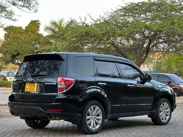 SUBARU FORESTER OPEN ROOF QALI SANA!