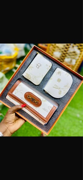 Ladies Wallet Set !!
