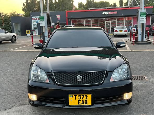 Crown Athlete. Clean Sana!