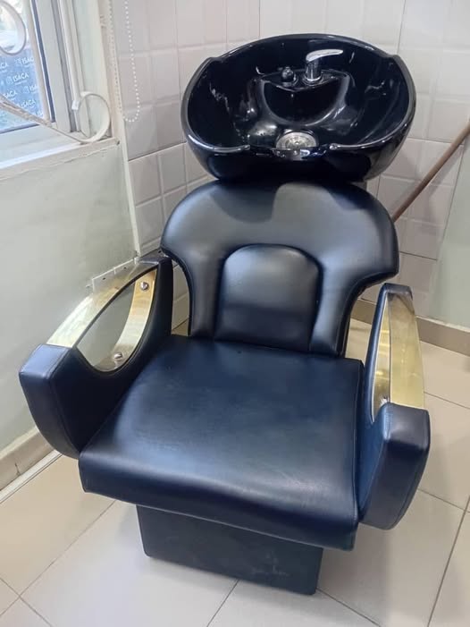 Black and Gold Salon Hair Wash Basin and Chair Set.