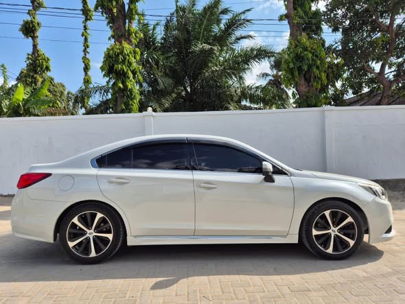 SUBARU LEGACY 2015