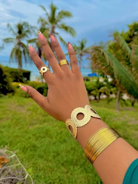 Bangle & Pete za Kishua ni Nzuri Sana