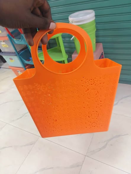 Vikapu Vizuri na Imara Sana. Rangi Zote