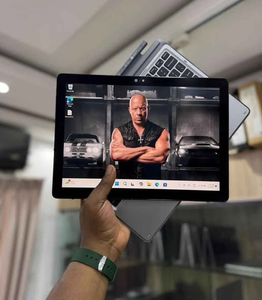 Dell Latitude 7200 – Core i5 💻