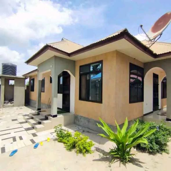 NYUMBA INAUZWA MAJOHE KWA MUSTAPHA