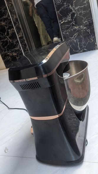 Stand Mixer ya Kukandia Ngano