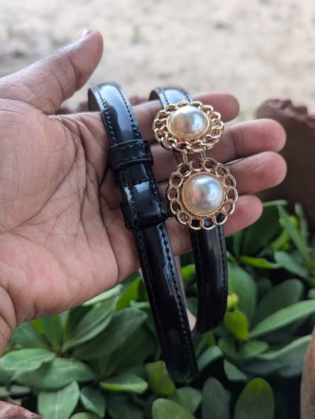 Mikanda Mizuri ya Ngozi. Haichubuki