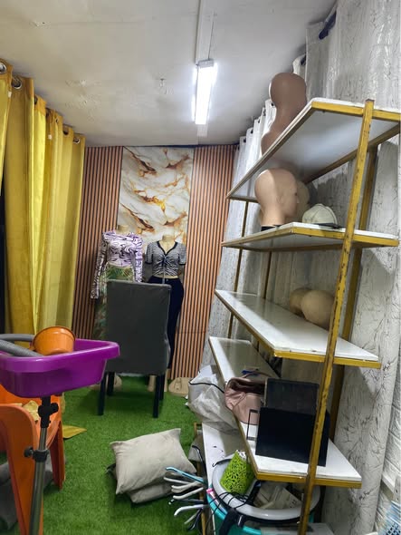 Ofisi Inauzwa. Mabibo NIT