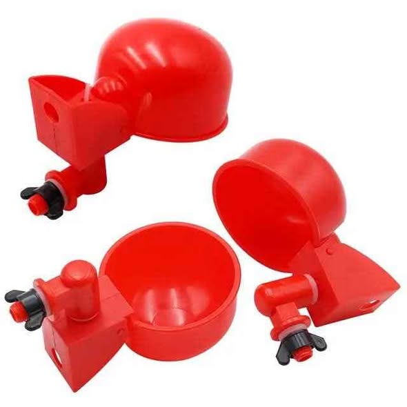 Nipples za Kufunga kwenye Ndoo. Kuwapa Kuku Maji