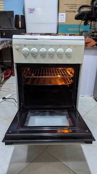 WEST POINT GAS COOKER 4 PLATES