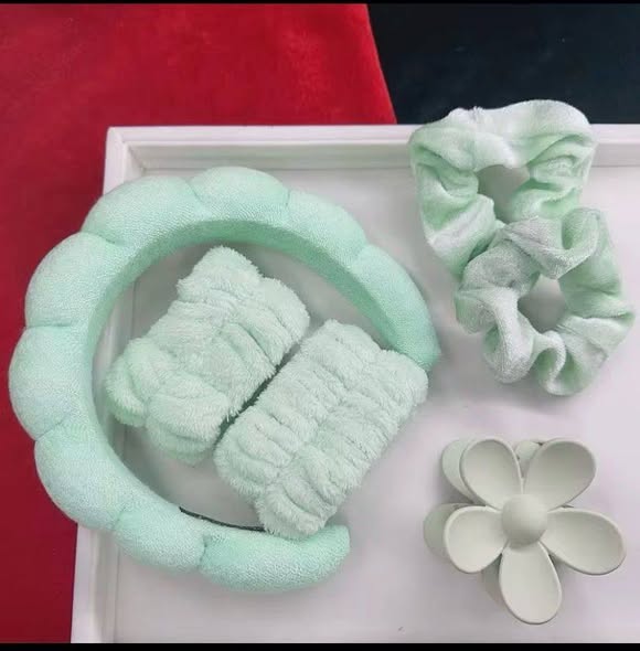 Headband, Hairclip, Scrunches and Groves Set Nzuri!!