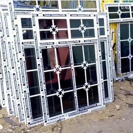 TUNATENGENEZA MADIRISHA YA ALUMINIUM